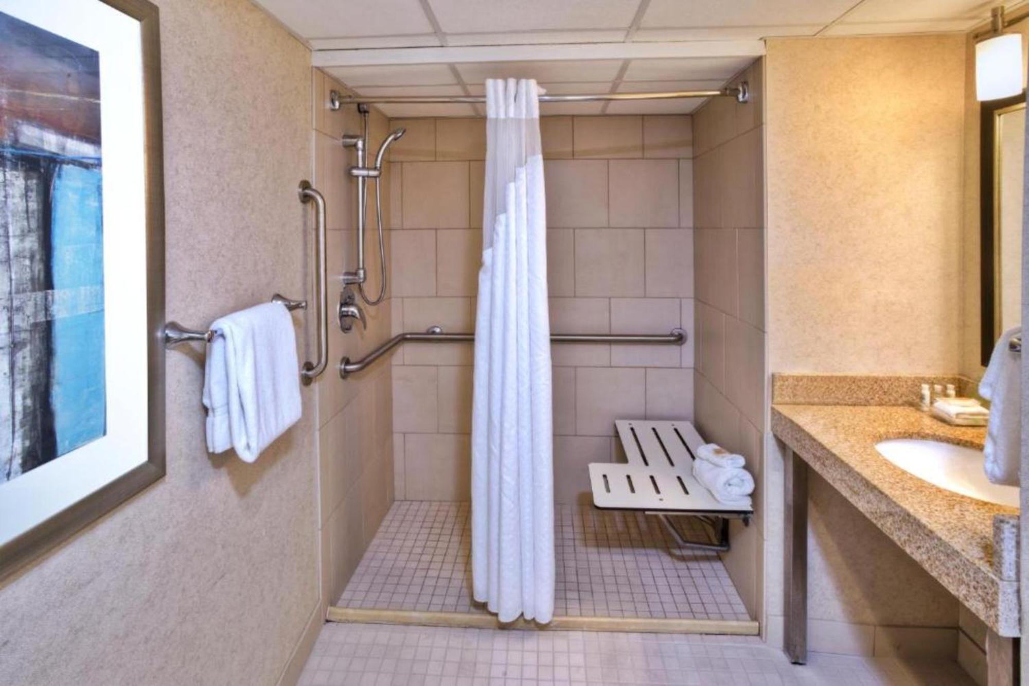 Holiday Inn Detroit Northwest - Livonia By Ihg Εξωτερικό φωτογραφία