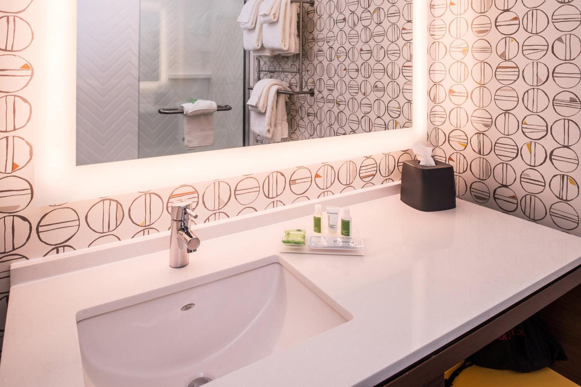 Holiday Inn Detroit Northwest - Livonia By Ihg Εξωτερικό φωτογραφία